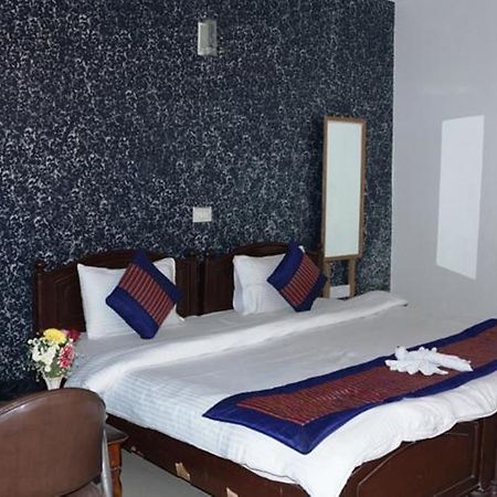 Aero Look Hotel New Delhi Eksteriør billede