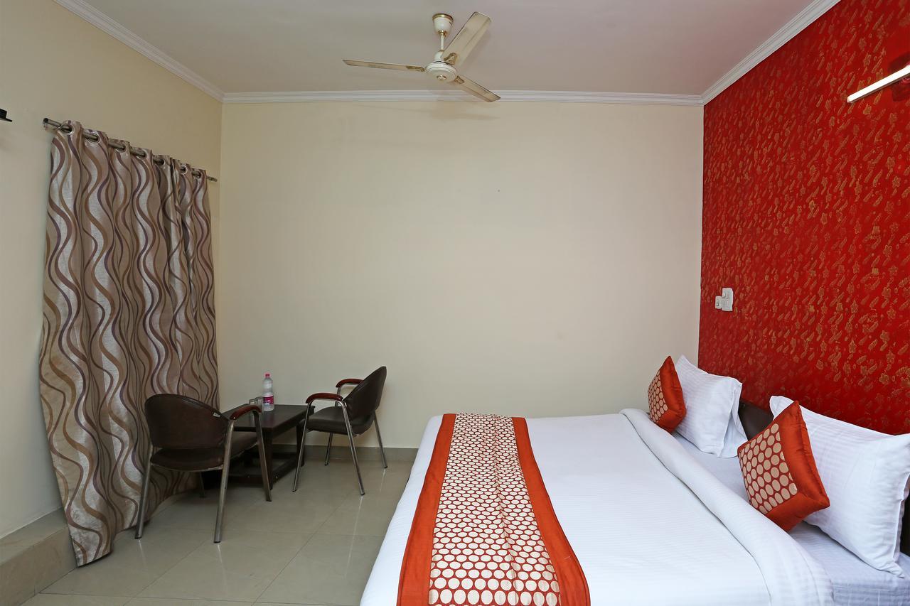 Aero Look Hotel New Delhi Eksteriør billede